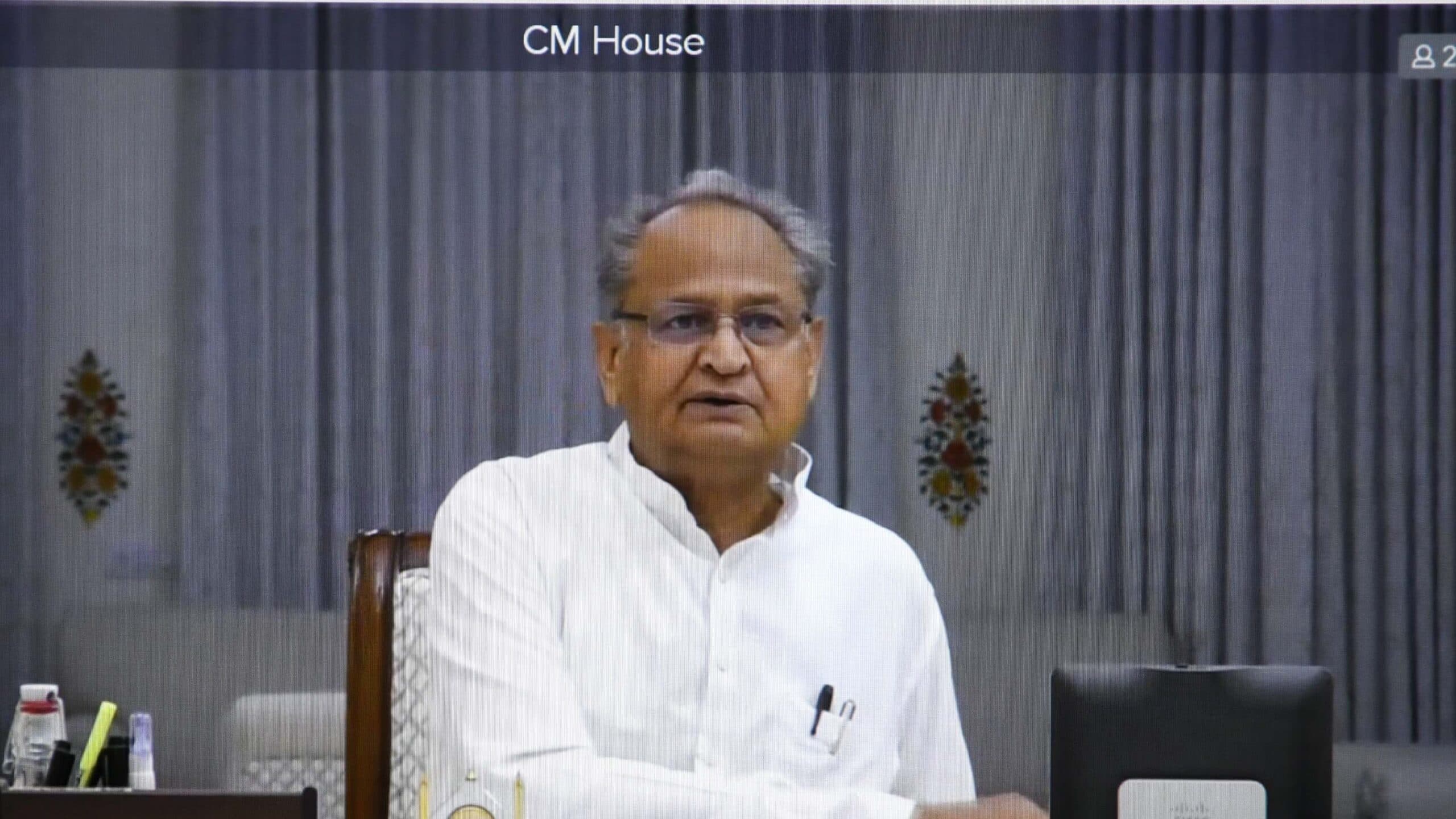 अशोक गहलोत ने पीएम केयर फंड के तहत मिले वेंटिलेटर की गुणवत्ता पर उठाए सवाल, जांच की मांग