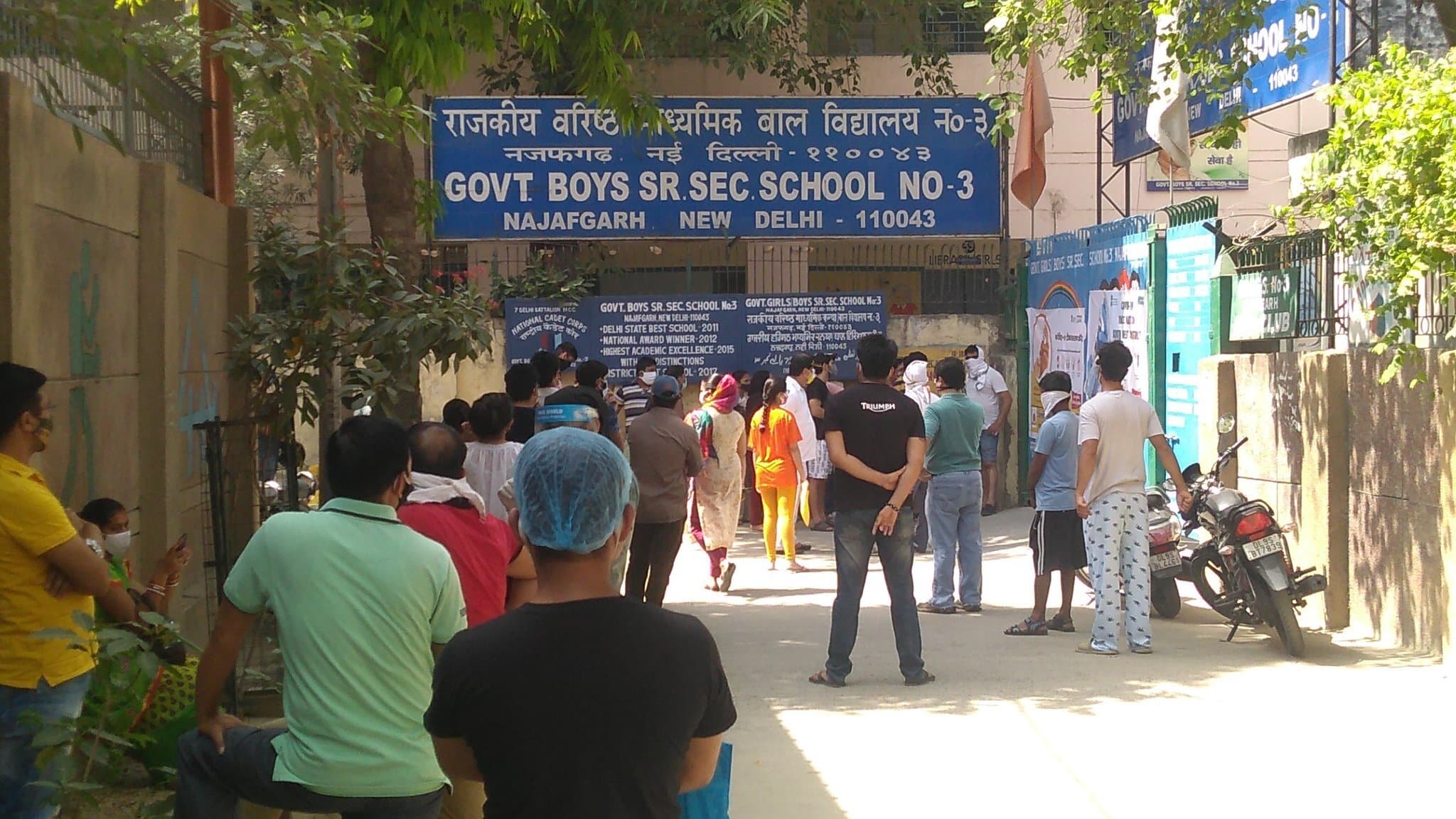 दिल्ली में 45 + के लोगों को ऑनलाइन रजिस्ट्रेशन की जरूरत नहीं, अब सीधे जाकर ले सकते हैं टीका