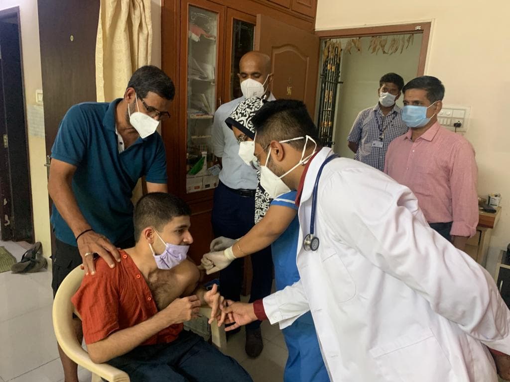 जुलाई मध्य या अगस्त ने हर दिन एक करोड़ लोगों को मिलेगा कोरोना वैक्सीन, सरकार कर रही तैयारी