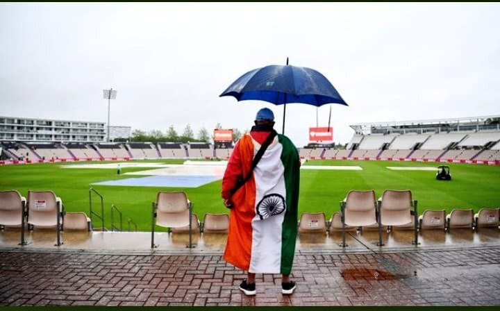 VIDEO: खराब मौसम में भी टीम इंडिया को चीयर करने पहुंची भारत आर्मी, कोहली के लिए गाया अनोखा गाना