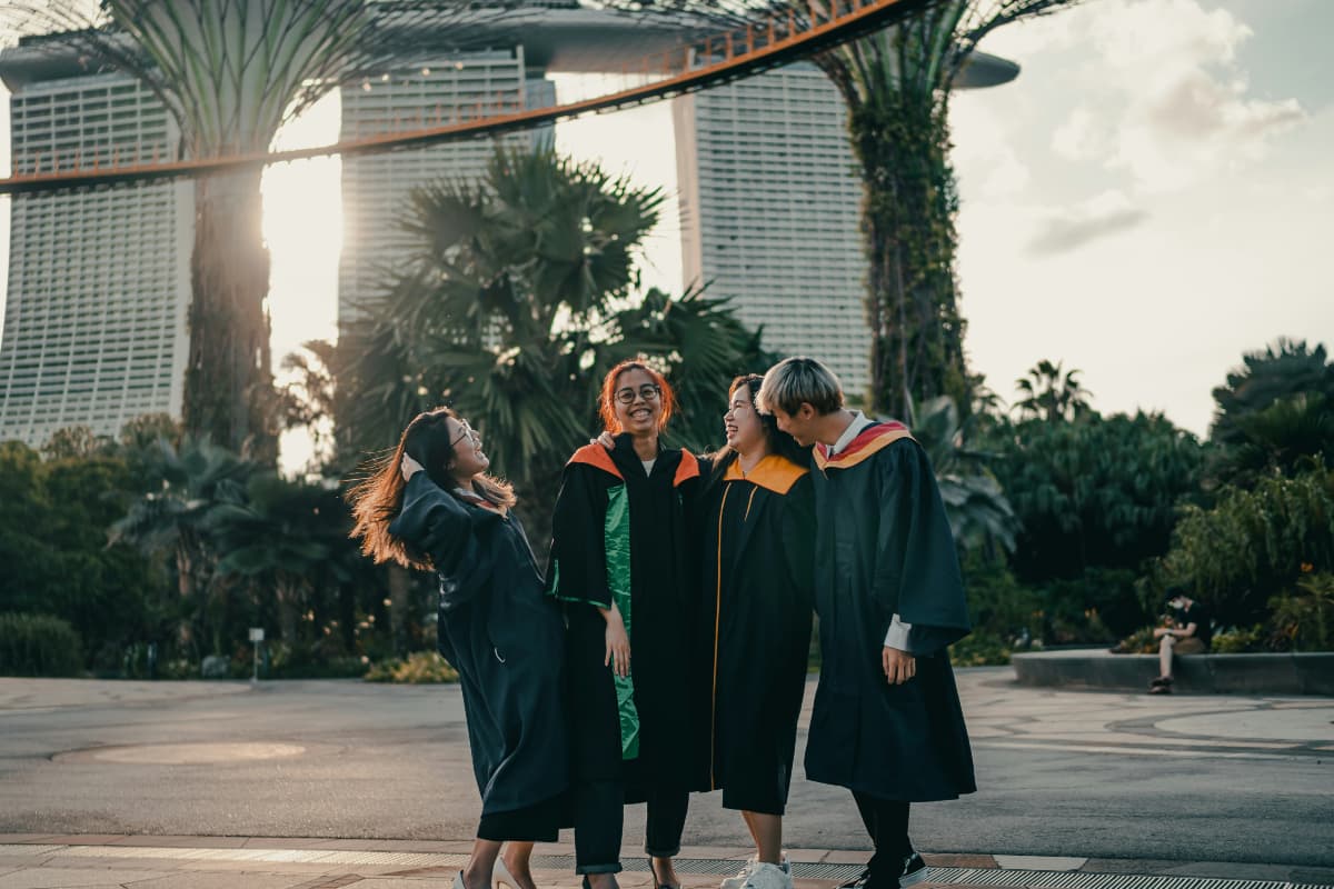 Career Guidance : दसवीं के बाद से ही शुरू कर दें करियर प्लैनिंग, चुनें सही विकल्प