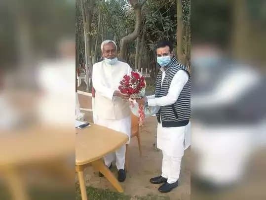 Bihar Politics: सीएम नीतीश से मिले LJP के सांसद और CPI विधायक, क्या JDU में शामिल होंगे? इन अटकलों का कारण जानिए