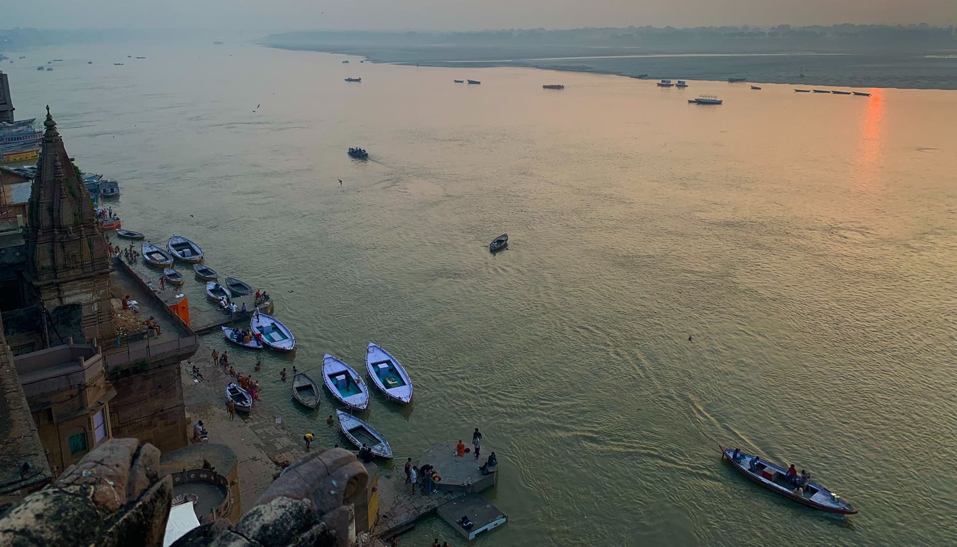 Varanasi News: कोरोना फ्री वाराणसी में फिर मिले मरीज, प्रशासन ने की लोगों से गाइडलाइंस मानने की अपील Varanasi News: कोरोना फ्री वाराणसी में फिर मिले मरीज, प्रशासन ने की लोगों से गाइडलाइंस मानने की अपील