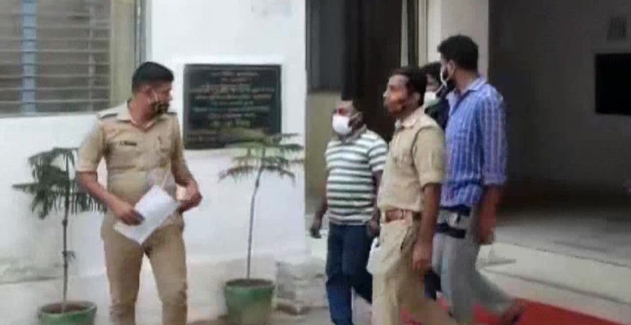 नौकरी के नाम पर लड़कियों से देह व्यापार कराने वाले गिरोह का पर्दाफाश, दो महिलाओं समेत पांच गिरफ्तार