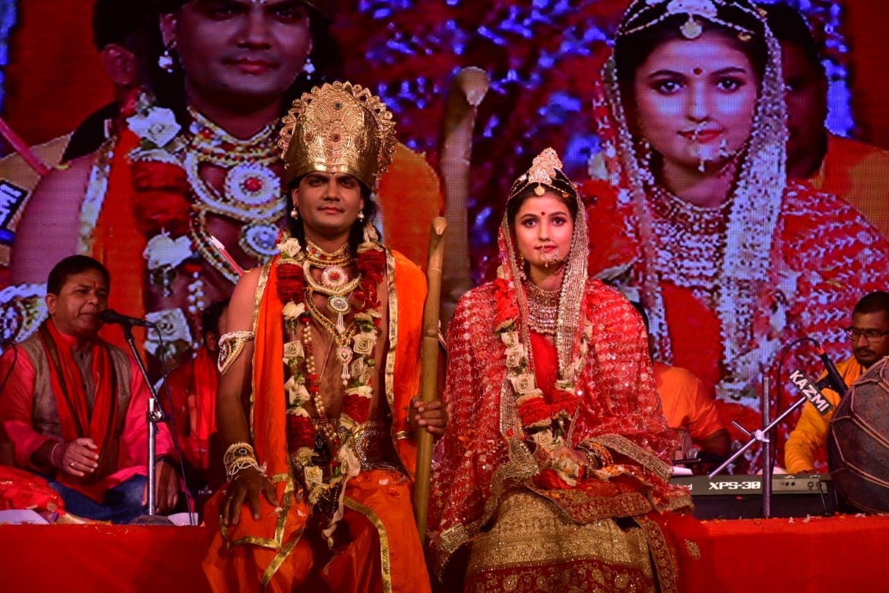 Ayodhya Deepotsav 2021: राम-सीता शोभा यात्रा के साथ दीपोत्सव की शुरुआत, शाम में जलेंगे लाखों दीपक