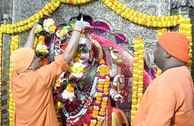 UP Election 2022: सीएम योगी का ‘राम मंदिर, जिन्ना, आतंकवाद’ राग, बुआ-बबुआ पर तंज- इनसे गिरगिट भी शरमा जाएगा