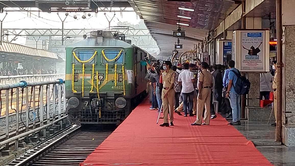 Rampath Yatra Train: नए साल में आएं UP, रामपथ यात्रा ट्रेन से करें प्रभु श्रीराम से जुड़ी जगहों की यात्रा