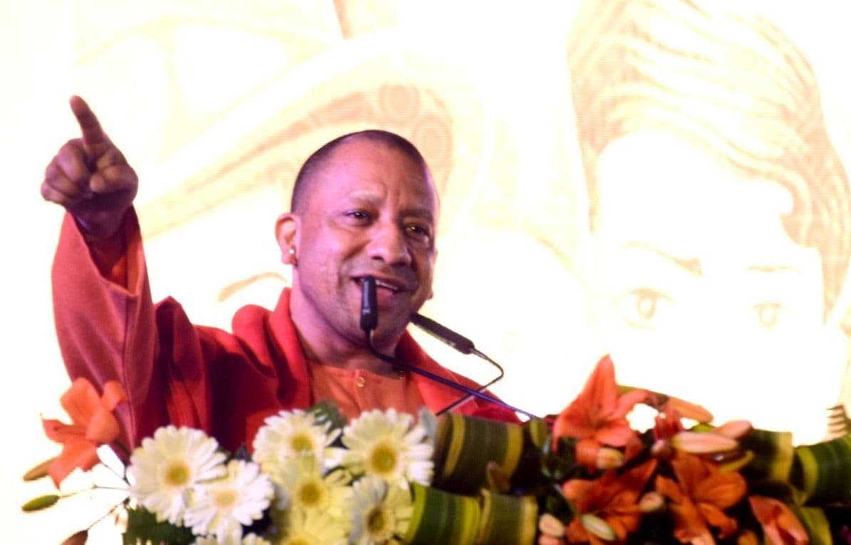 UP Chunav 2022: आपने वैक्सीन लगवाई, ठीक है, अब चुनाव में विपक्षियों को डोज देने की बारी- CM योगी