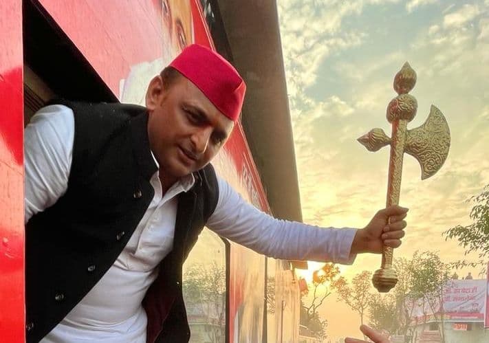 यूपी के बदलापुर ने की ब्राह्मणों की चिंता तो किसी ने थामा फरसा, कोई एक्सीडेंटल हिंदू को कर बैठा याद