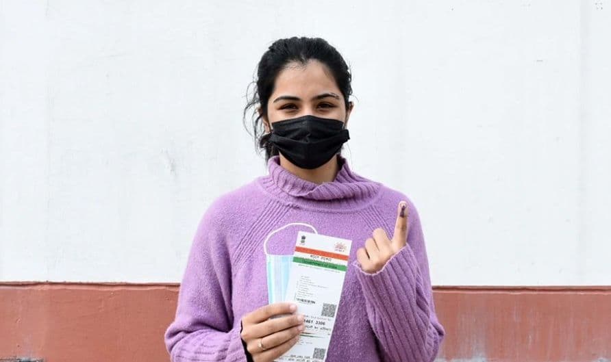 UP Chunav 2022: पिछले 5 चरणों के मतदान ने राजनीतिज्ञों को डाला पसोपेश में, सत्ता के कौन दिख रहा है करीब?