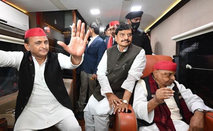 यूपी में M+Y समीकरण को भुनाने की कोशिश में शिवपाल सिंह यादव, अखि‍लेश यादव को चित करने की बना रहे योजना