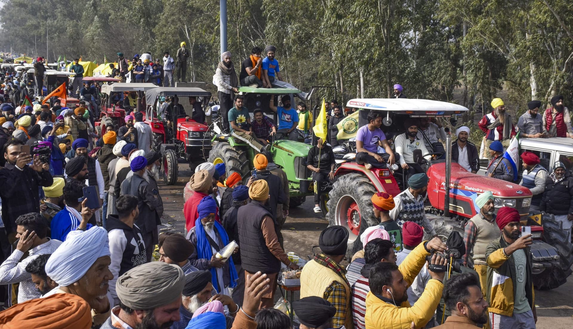 Farmer Protest: किसान आंदोलन पहुंचा सुप्रीम कोर्ट, सोमवार को होगी सुनवाई, नेशनल हाईवे खोलने की उठी मांग