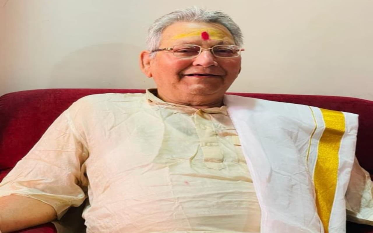 ज्ञानवापी मामले में याचिकाकर्ता हरिहर पांडेय का निधन, मुस्लिम पक्ष ने घर पहुंचकर व्यक्त की संवेदना