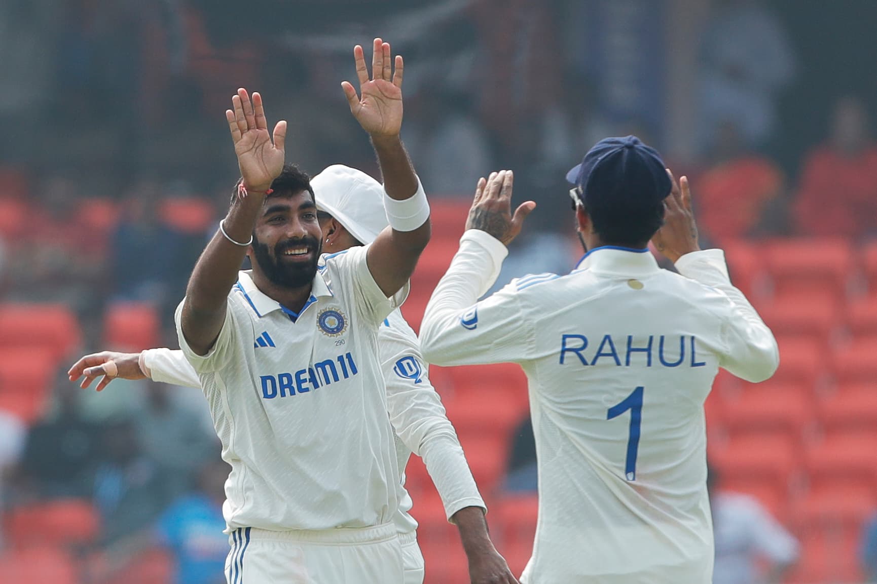 IND vs ENG: बुमराह ने उखाड़ दिए बेन स्टोक्स के स्टंप, देखकर मुस्कुरा उठे कप्तान, रिएक्शन का वीडियो वायरल