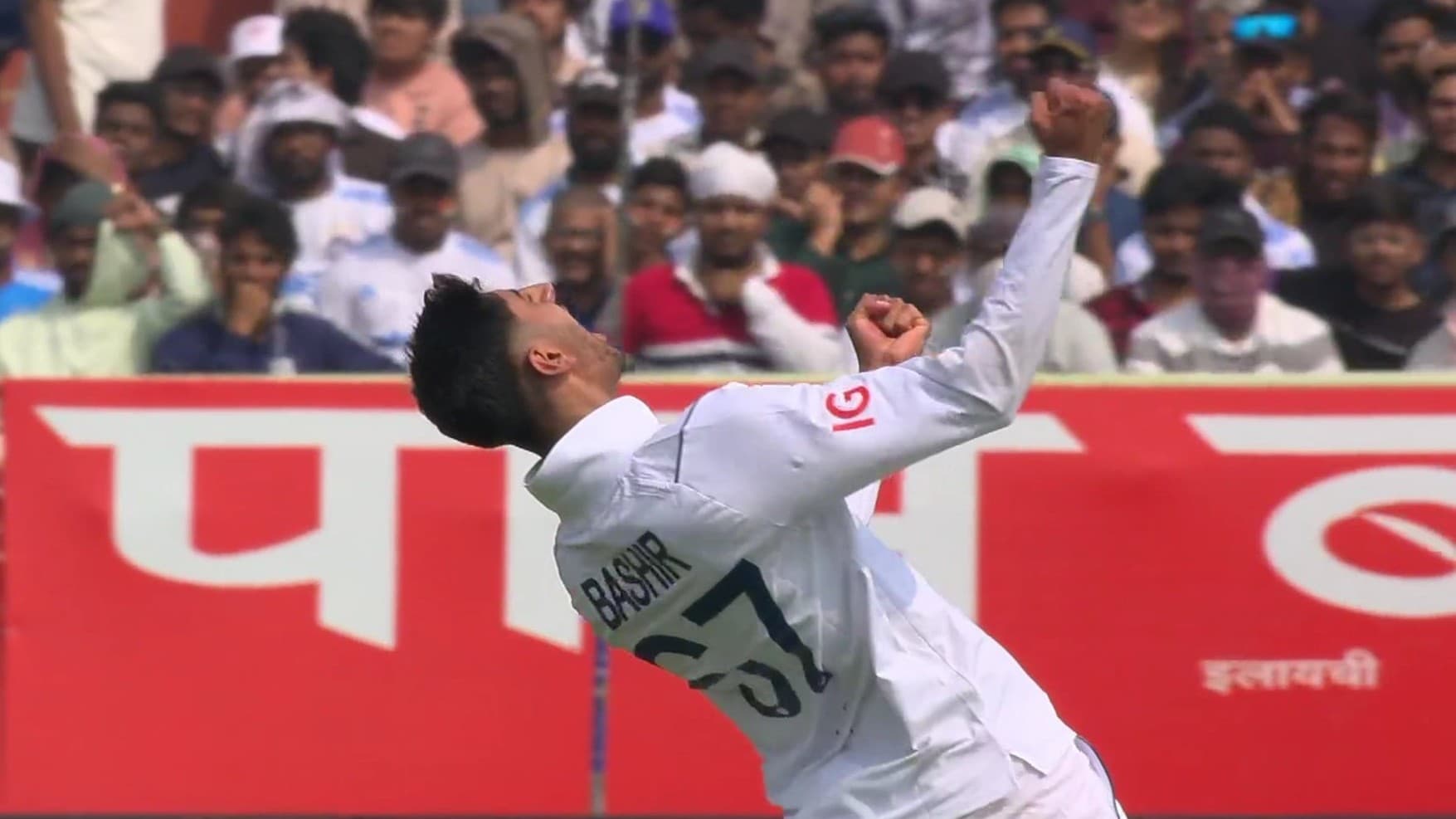 IND vs ENG: इस युवा गेंदबाज ने झटका अनुभवी 'हिटमैन शर्मा' का विकेट