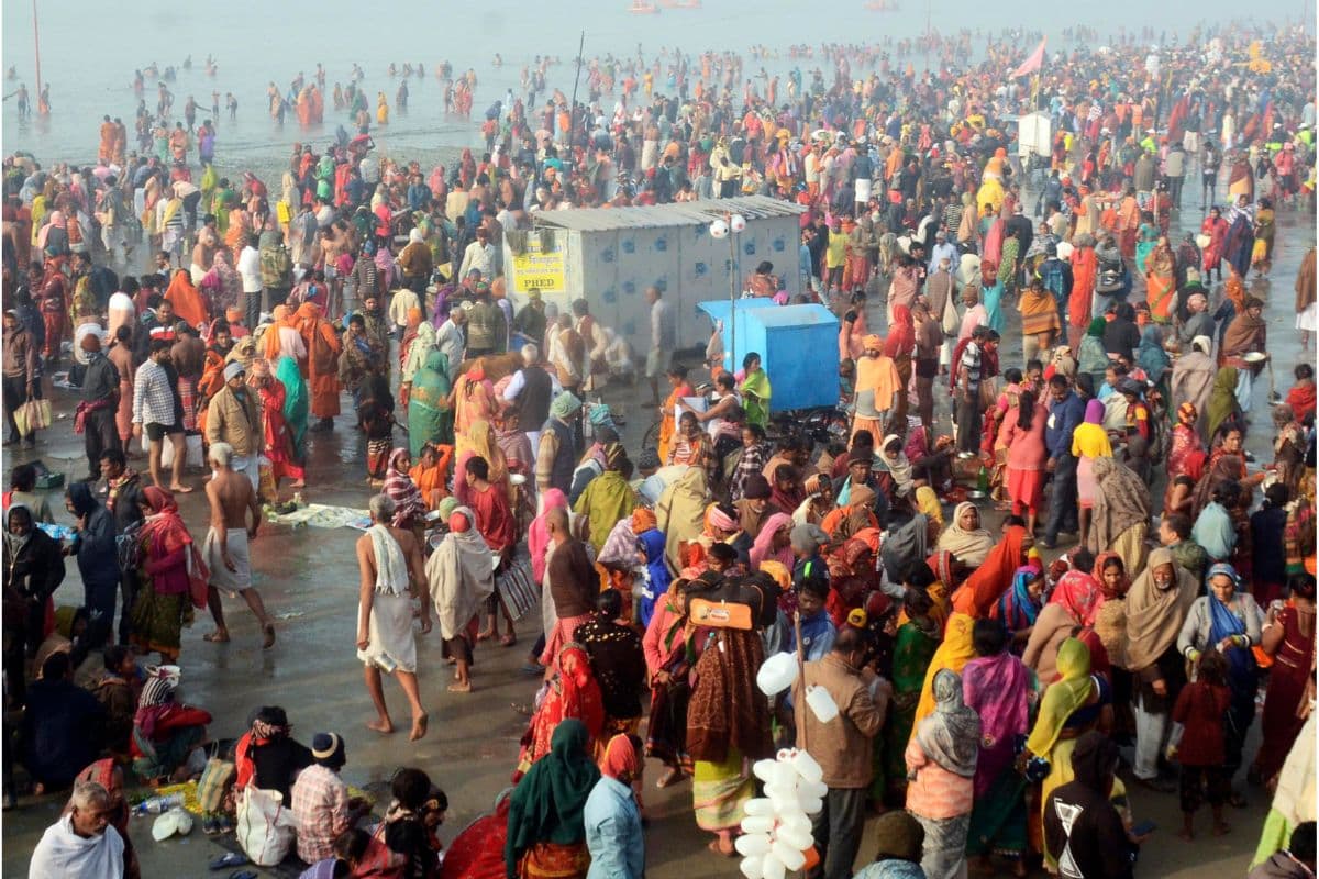 Makar Sankranti : पुण्य नहीं, पेट के लिए भी  गंगासागर में कई लोग लगाते है डुबकी