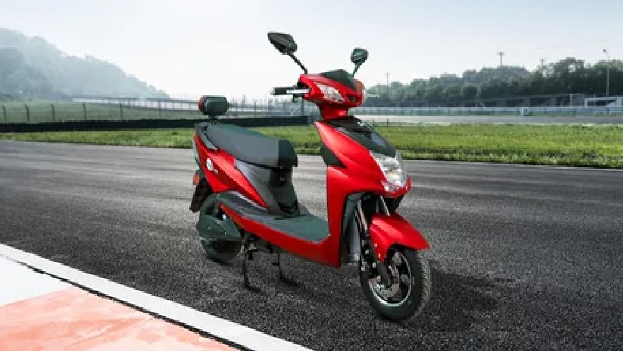 सिर्फ 67 हजार में खरीद सकते हैं Hop LYF इलेक्ट्रिक स्कूटर, 125Km रेंज व 60 kmph की स्पीड