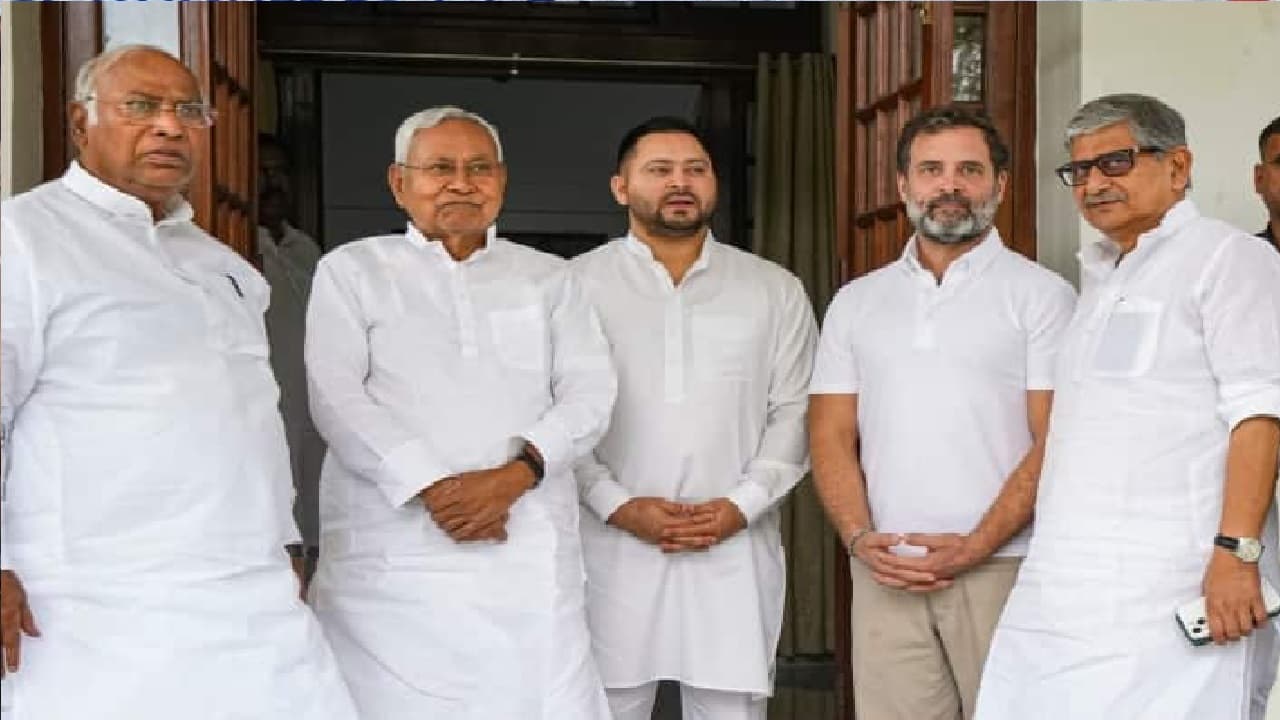 बिहार में ‘इंडिया’ गठबंधन का सीट बंटवारा, JDU और RJD को मिलेंगी अधिक सीटें!