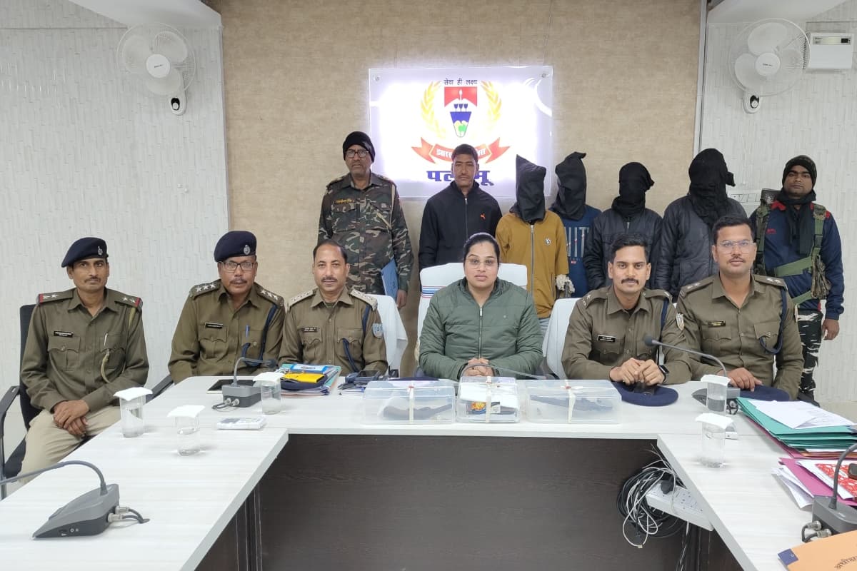 जेजेएमपी के चार उग्रवादी गिरफ्तार, पलामू पुलिस ने घेरकर पकड़ा, कट्टा और नकद समेत ये सामान बरामद