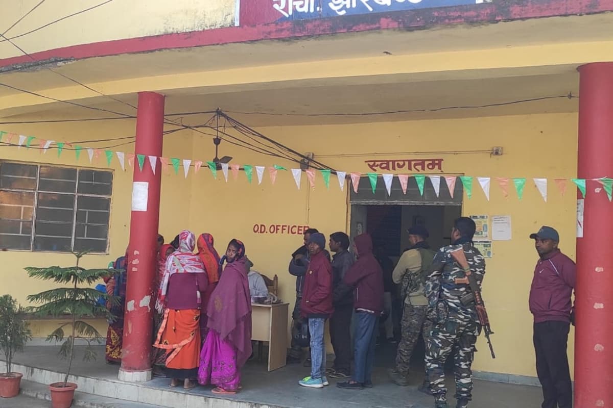 रांची में दुष्कर्म के आरोपी की पिटाई, शरीर पर मला जहरीला तेल, मौत के बाद 17 गिरफ्तार