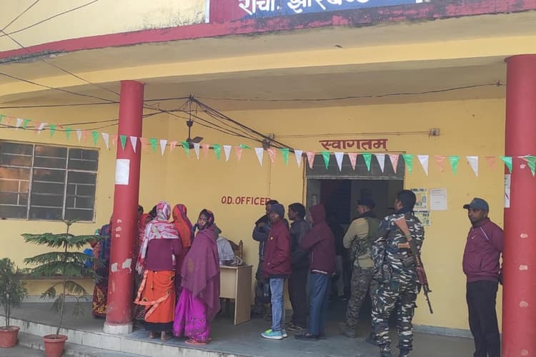 रांची में दुष्कर्म के आरोपी की पिटाई, शरीर पर मला जहरीला तेल, मौत के बाद 17 गिरफ्तार