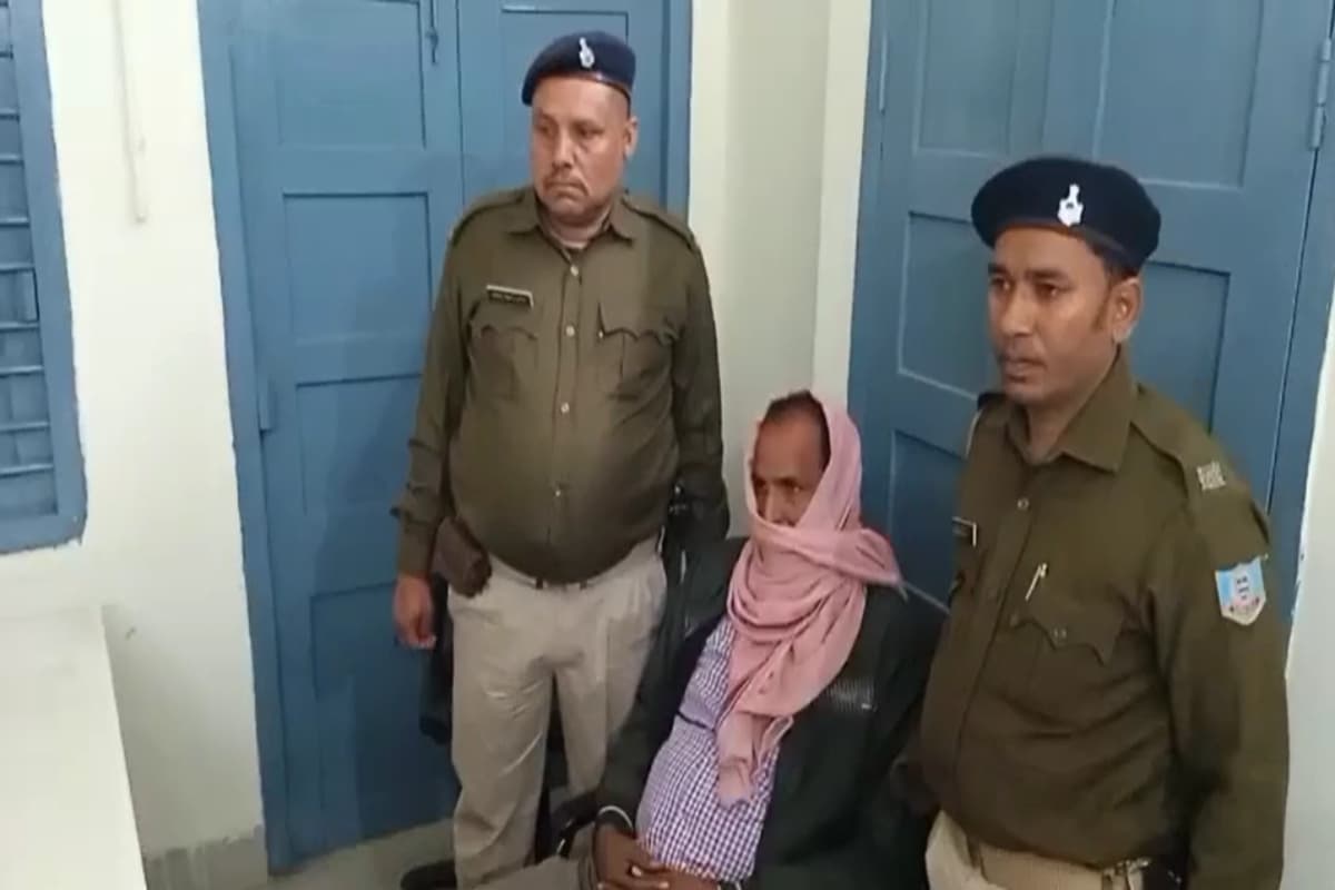 धनबाद में लोयाबाद थाना के एएसआई घूस लेते गिरफ्तार, एसीबी की टीम ने की कार्रवाई