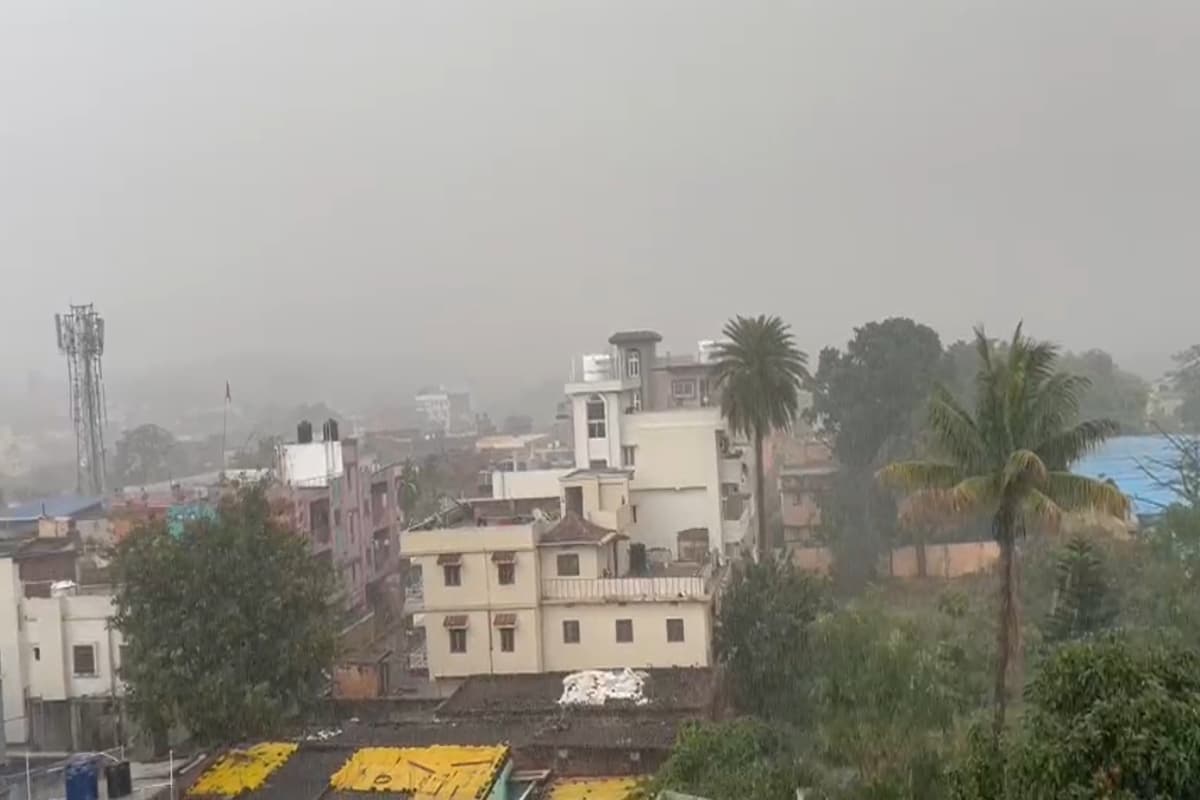 Weather Forecast: झारखंड में झमामझ बारिश, कई जिलों में येलो अलर्ट, 8 जनवरी से पड़ेगी कड़ाके की ठंड