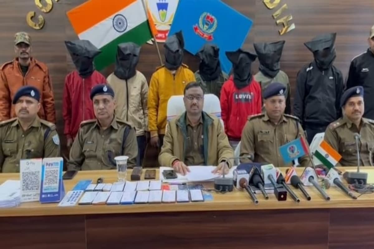 साइबर अपराधियों के खिलाफ गिरिडीह पुलिस की एक और बड़ी कार्रवाई, तीन जिलों में की छापेमारी, 7 गिरफ्तार
