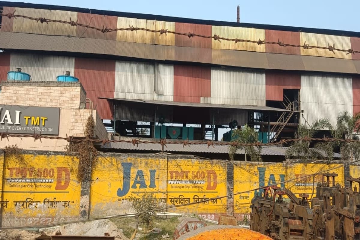 धनबाद में हेमंत सोरेन के करीबी के यहां GST का छापा, जानें पूरा मामला