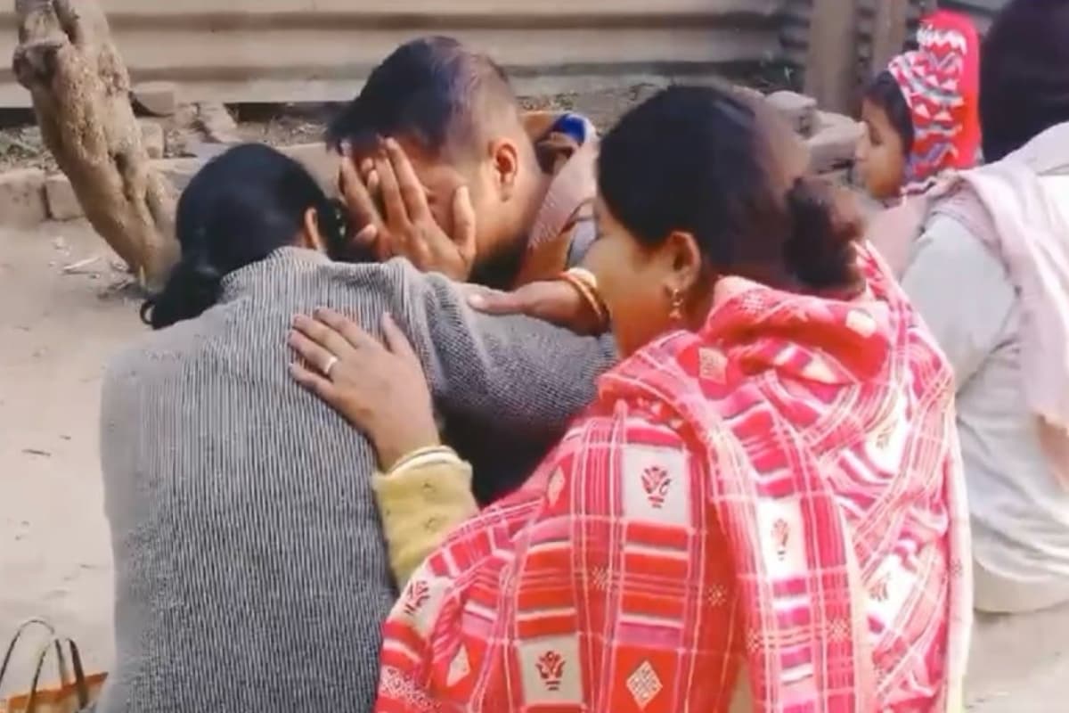 साहिबगंज : रेलवे क्वार्टर में घुस रेलकर्मी की गोली मारकर हत्या, पत्नी ने बताया- क्या हुआ था