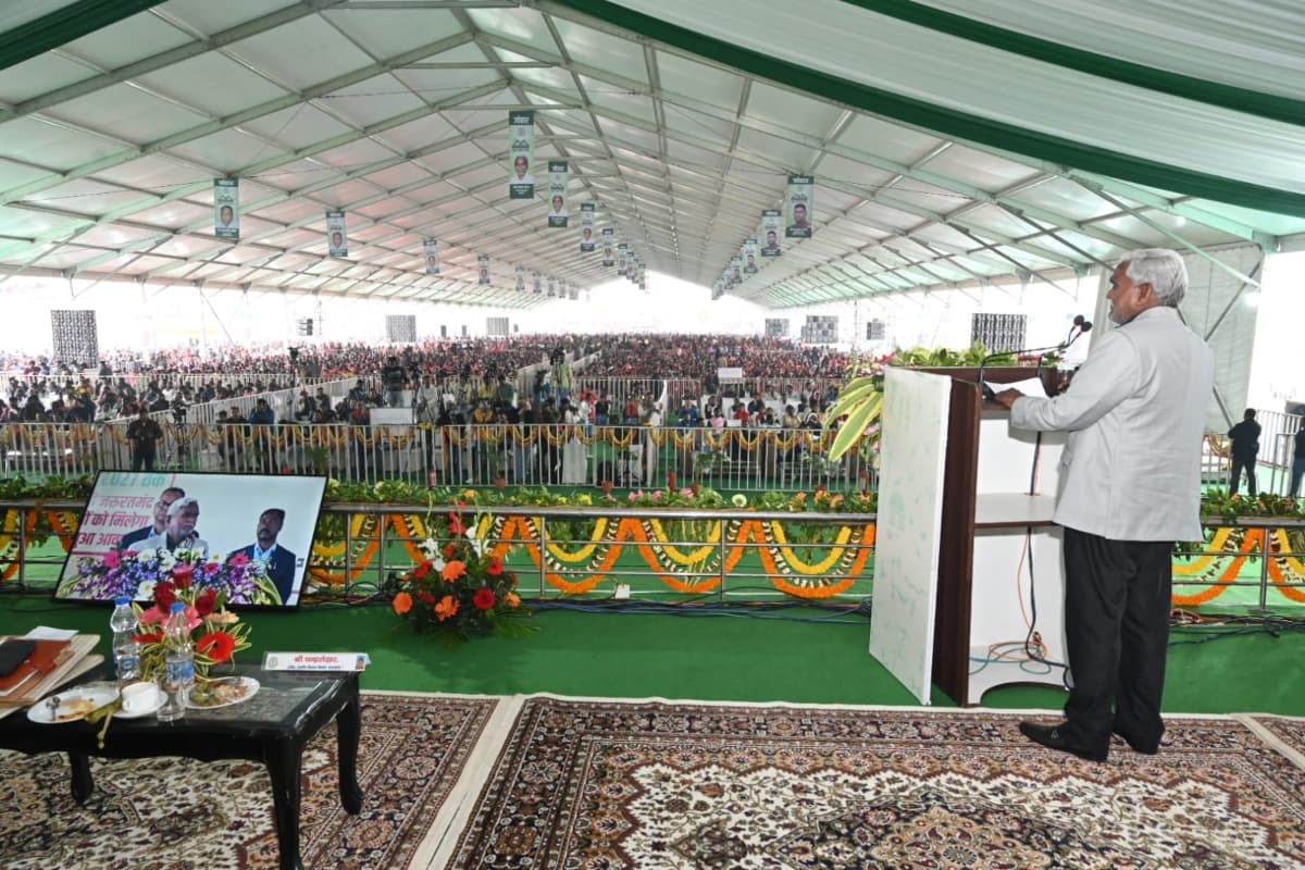 संताल को अबुआ आवास योजना की सौगात, सीएम चंपाई सोरेन ने 24000 लाभुकों के खाते में डाली पहली किस्त