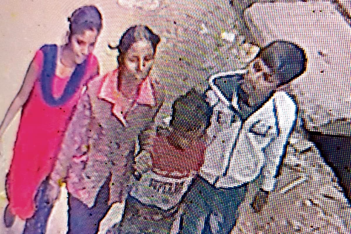 झारखंड : तिलैया से अगवा किया गया बच्चा प्रयागराज से बरामद, दो महिलाएं गिरफ्तार