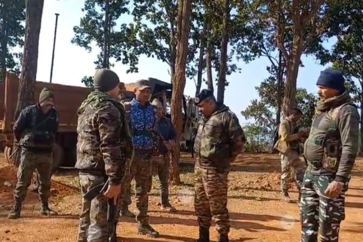 Naxal News: सेरेंगदाग माइंस में बम से हमला, कुख्यात माओवादी रविंद्र गंझू ने दिया घटना को अंजाम