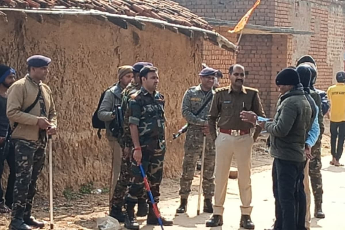 झारखंड : टुंडी में सांप्रदायिक सौहार्द बिगाड़ने की कोशिश, पत्थरबाजी, पुलिस छावनी में तब्दील हुआ गांव