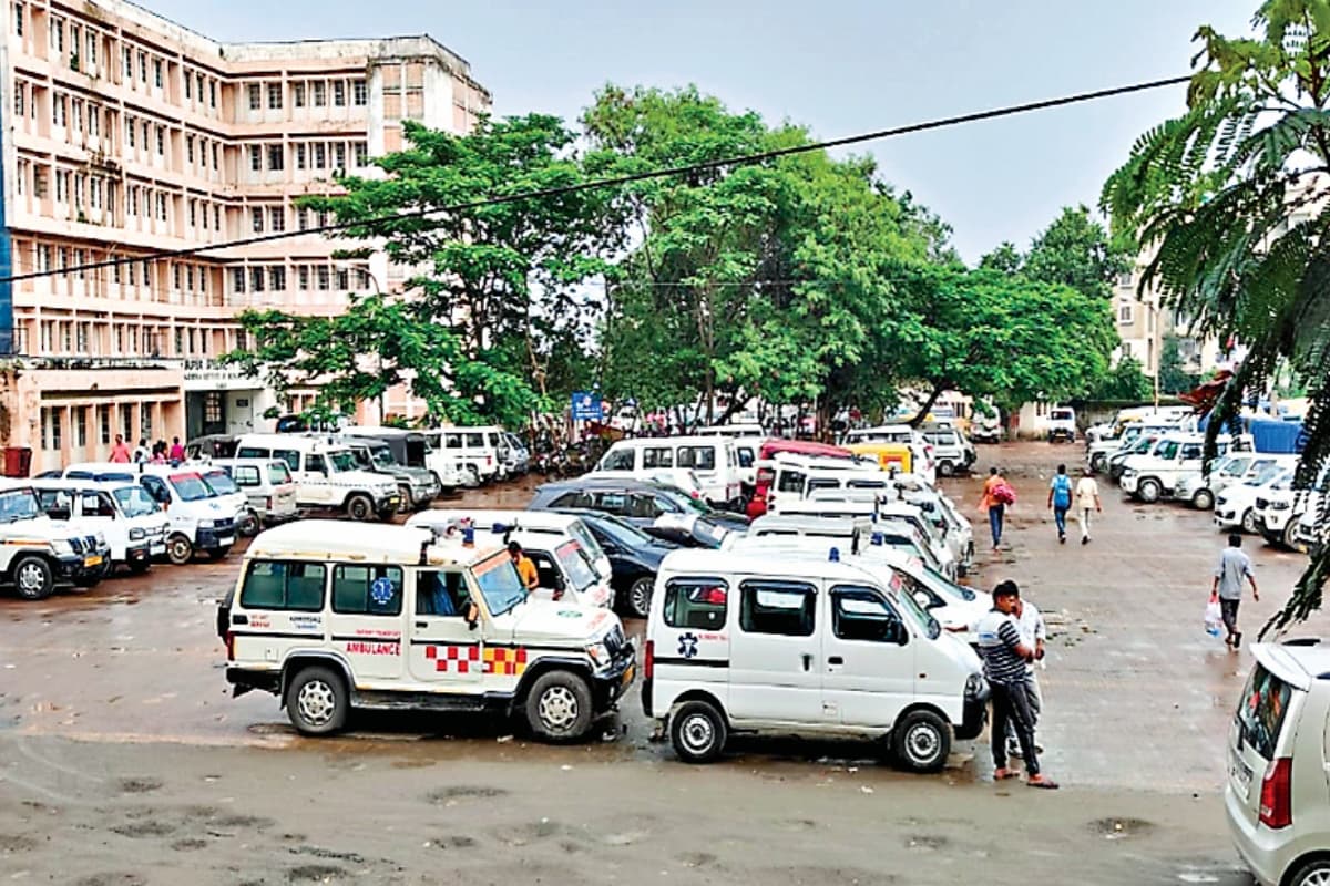 प्रभात खबर स्टिंग: एक मरीज लाने पर एंबुलेंस चालक को 20 हजार तक देते हैं निजी अस्पताल, रिम्स इन चालकों का अड्डा