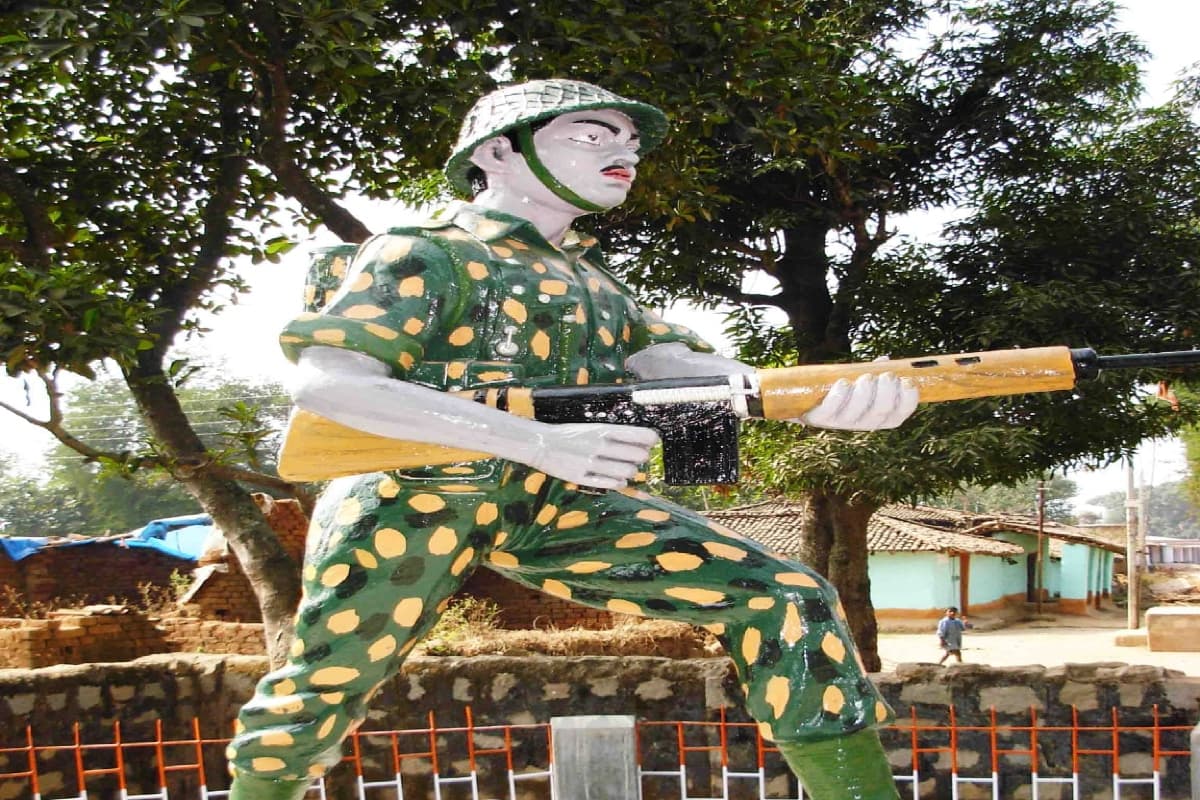 पाकिस्तान में घुसकर दुश्मनों को मारा था, झारखंड के वीर सपूत अल्बर्ट एक्का को सीएम समेत कई ने किया नमन