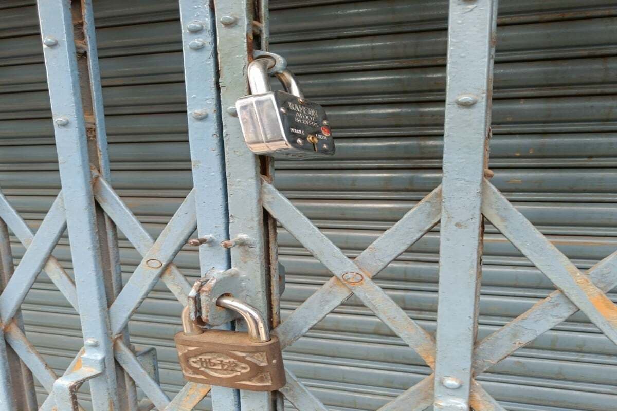 झारखंड: गोपाल प्रसाद श्रीवास्तव हत्याकांड के विरोध में टायर व्यवसायियों ने बंद रखीं दुकानें, की ये मांग