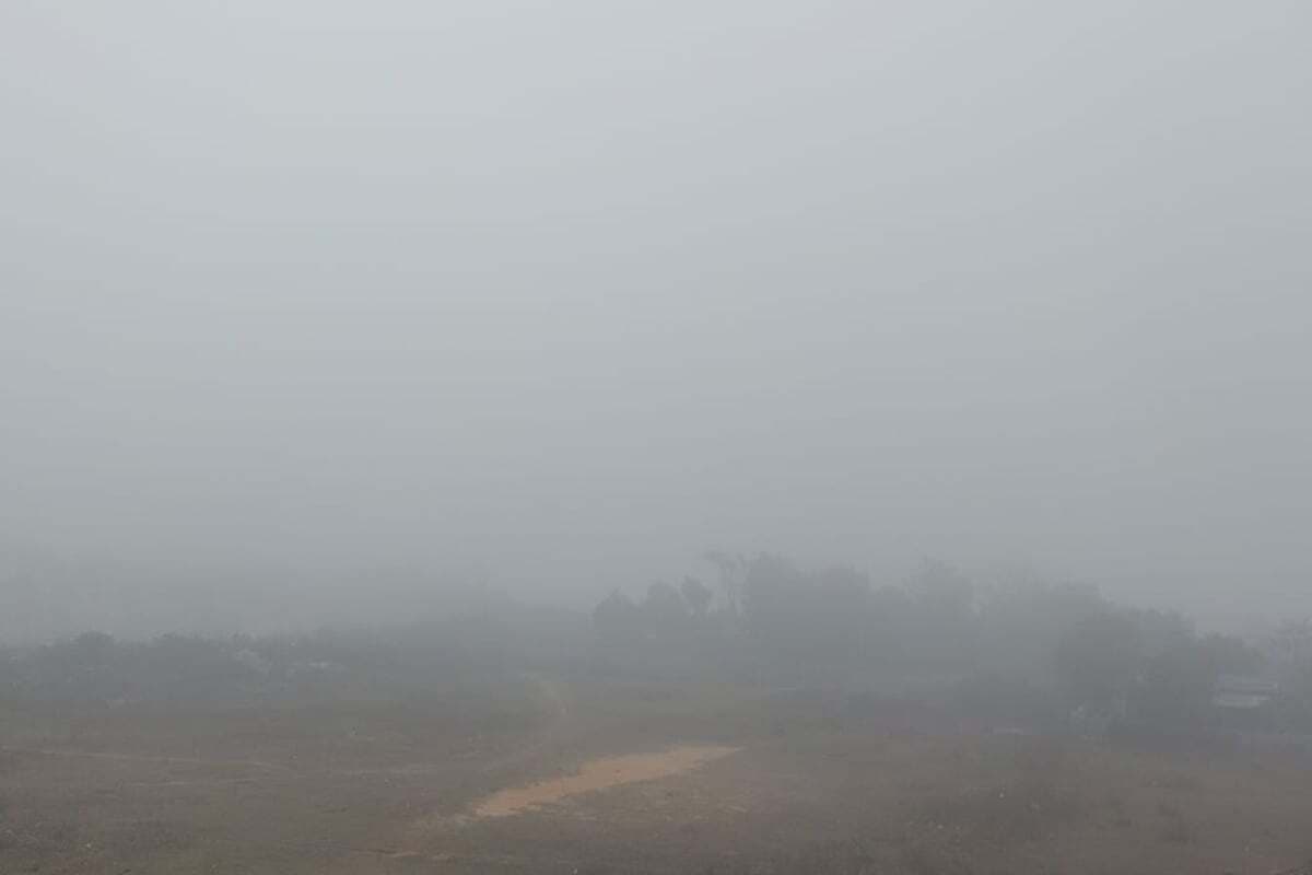झारखंड में बिगड़ा मौसम का मिजाज, कोहरे ने रोकी विमानों की उड़ान