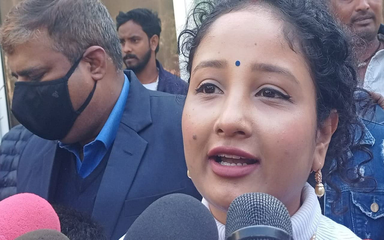 रांची : कल्पना सोरेन से मिलीं वृंदा करात, एकजुटता जतायी