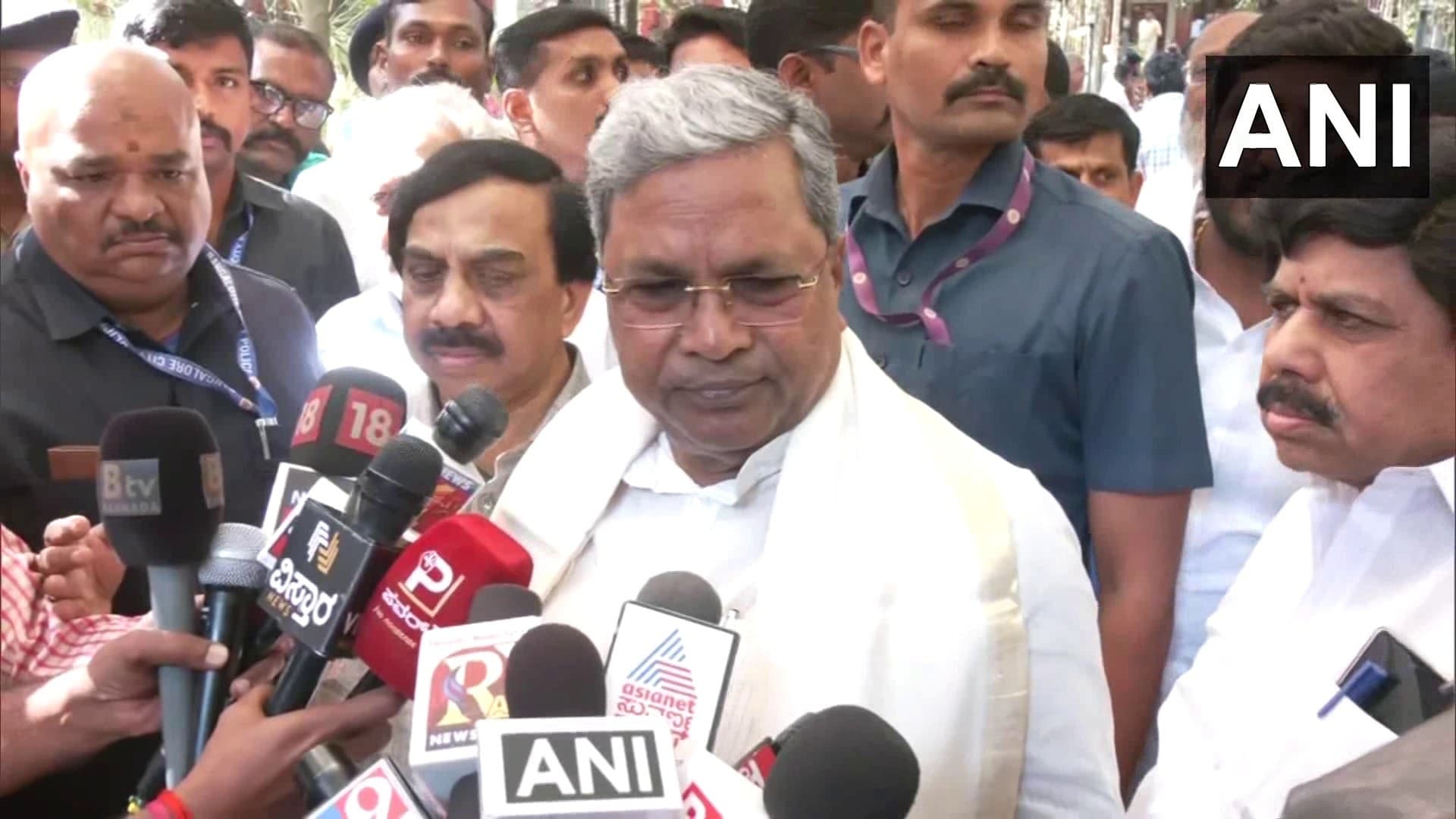 Karnataka News: सिद्धारमैया ने राज्यपाल के आदेश के खिलाफ हाई कोर्ट में दायर की रिट याचिका