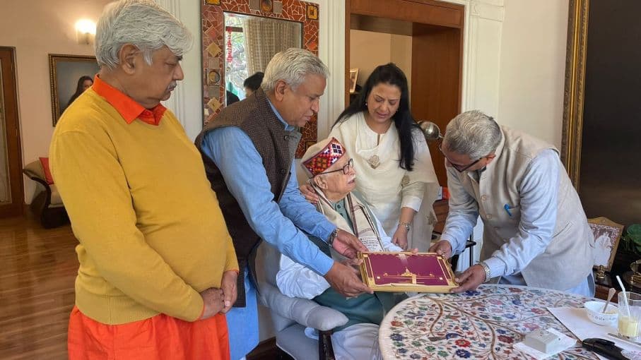 अयोध्या राम मंदिर प्राण प्रतिष्ठा: विहिप ने लालकृष्ण आडवाणी और मुरली मनोहर जोशी को किया आमंत्रित, मिला आश्वासन