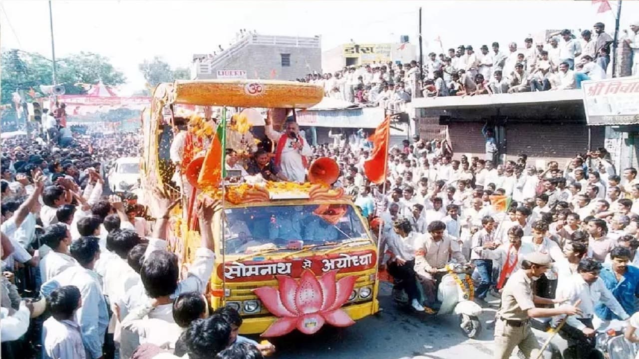 Toyota का यह मिनी ट्रक जब बना आडवाणी का ‘रामरथ’, बीआर चोपड़ा के महाभारत से प्रेरित था डिजाइन, ऐसी थीं खूबियां