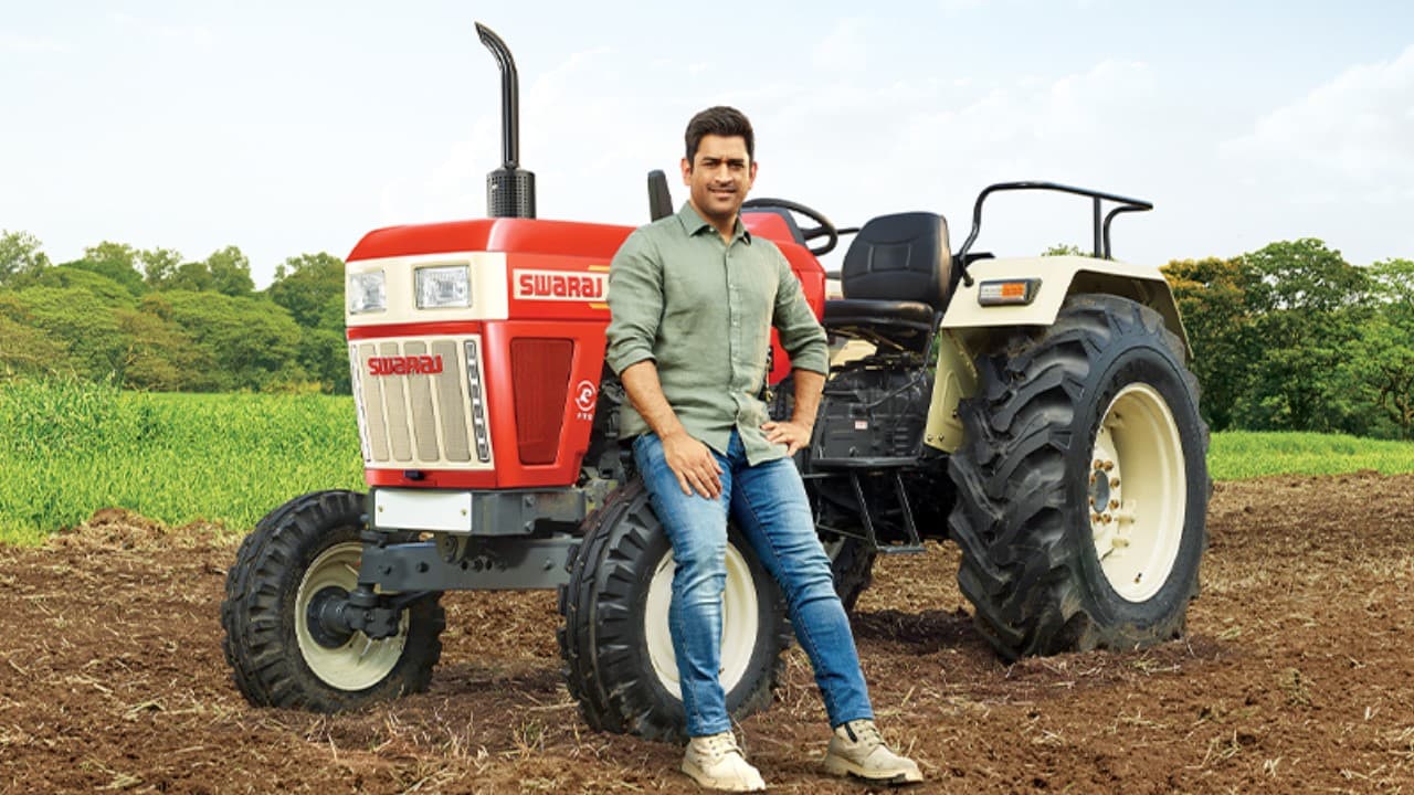 क्रिकेटर MS Dhoni अपने फॉर्म हाउस में किस ट्रैक्टर से करते हैं खेती, उगाते हैं ये फसल