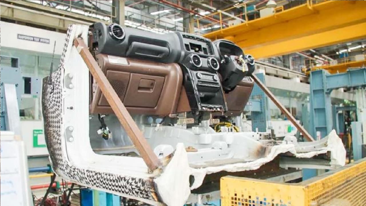 ये महिंद्रा Thar 5 door का डैशबोर्ड है या फाइटर जेट का इंजन! ऑफ-रोड कारों की अब उड़ेगी नींद