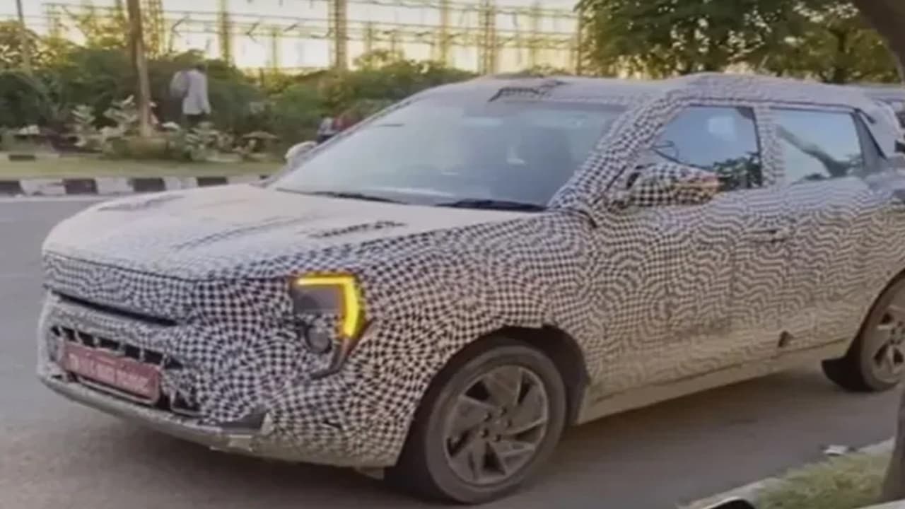 Mahindra की नई फेसलिफ्ट कार Venue और Brezza को करेगी फ्रिज, प्राइस में Nexon को टक्कर