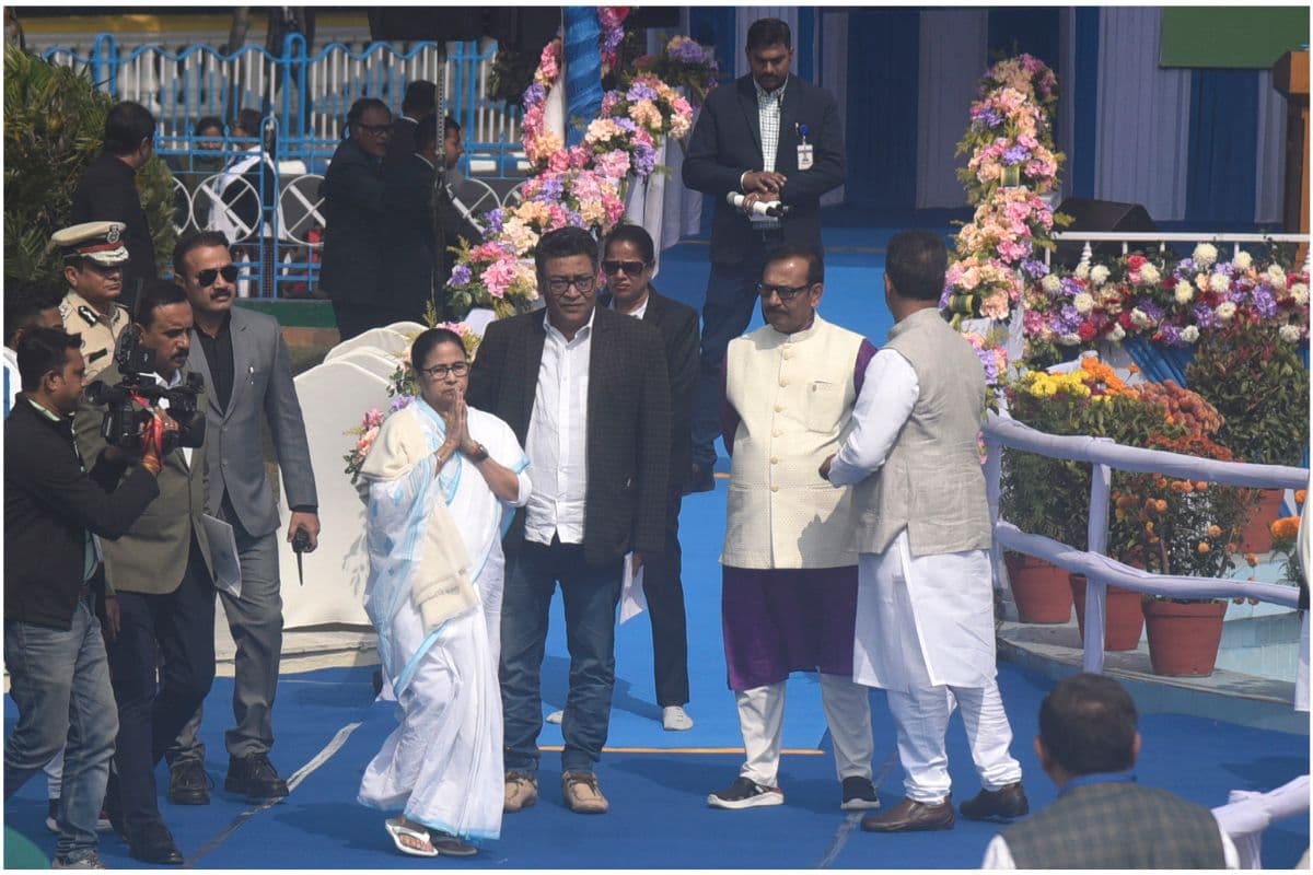 कांग्रेस पर फिर भड़कीं ममता बनर्जी,टूटा I.N.D.I.A गठबंधन ! बंगाल में भाजपा काे अकेले ही मात देने का किया ऐलान कांग्रेस पर फिर भड़कीं ममता बनर्जी,टूटा I.N.D.I.A गठबंधन ! बंगाल में भाजपा काे अकेले ही मात देने का किया ऐलान