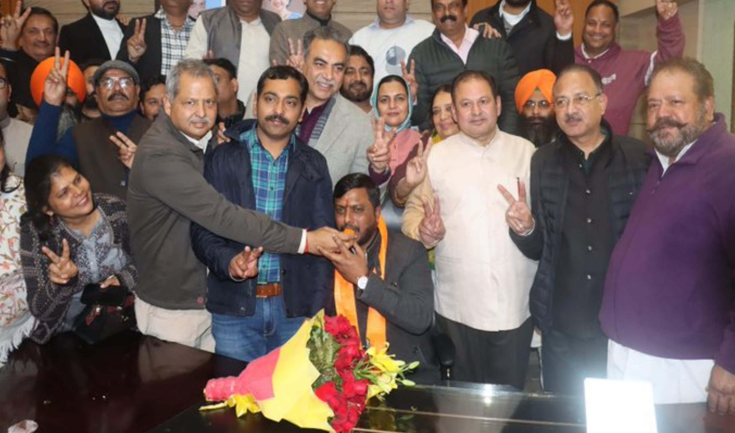 Chandigarh Mayor Election: SC में सुनवाई से पहले चंडीगढ़ के मेयर ने दिया इस्तीफा, AAP के तीन पार्षद BJP में शामिल