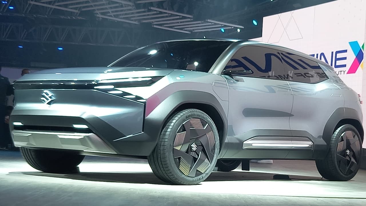 PHOTO: सात समंदर पार धूम मचाने को तैयार Maruti की ये कार, दुल्हन की तरह सज-धजकर जाएगी विदेश