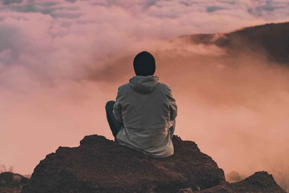 Health Tips : मन से नकारात्मक विचारों को दूर करने और सकारात्मक रहने के लिए करें ये काम