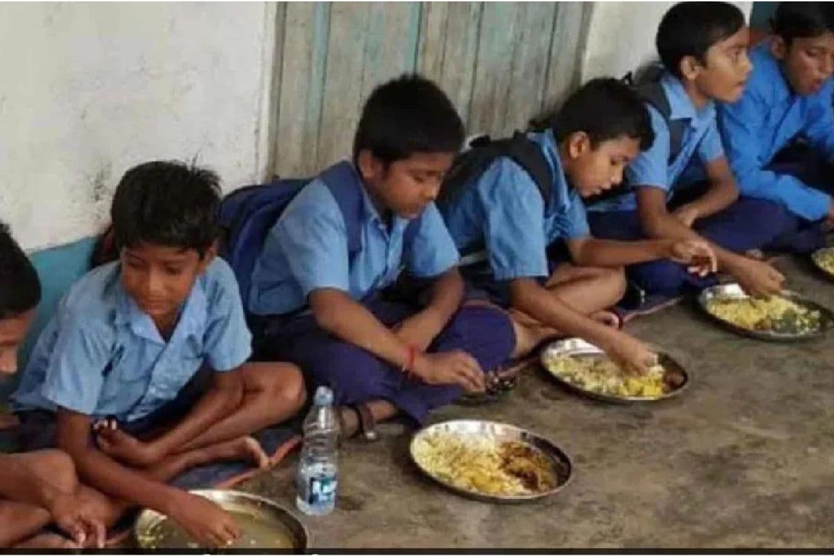 बिहार के स्कूलों में खत्म होगा मिड डे मील का खेला, अब ई शिक्षा कोष के माध्यम से होगी मॉनिटरिंग